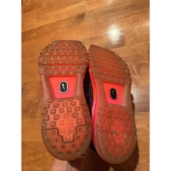 Woman’s Nike air max 2016 sneakers size 9 black and pink - Picture 3 of 5